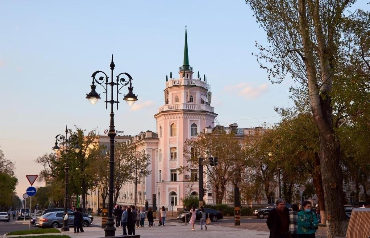 Nadezhda Apartments On Zhibek Zholy Avenue 33 Almaty Exteriér fotografie